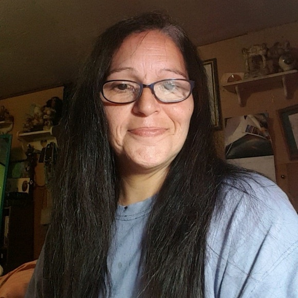 Meet your Posher, Kimberly - Picture 2 of 2